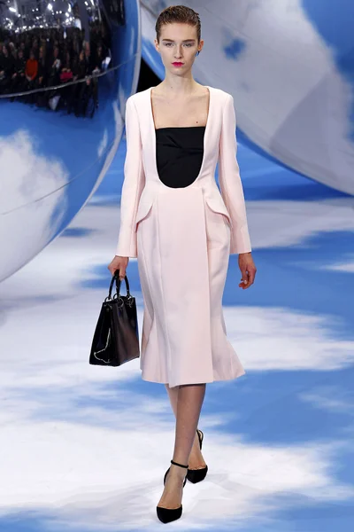 Look 34